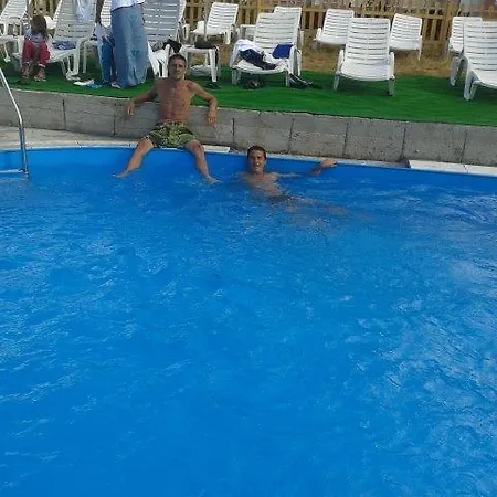 Family Sia Хотел *