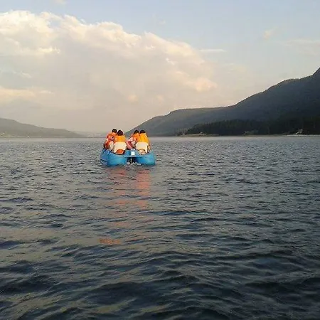 Family Sia Хотел Сърница